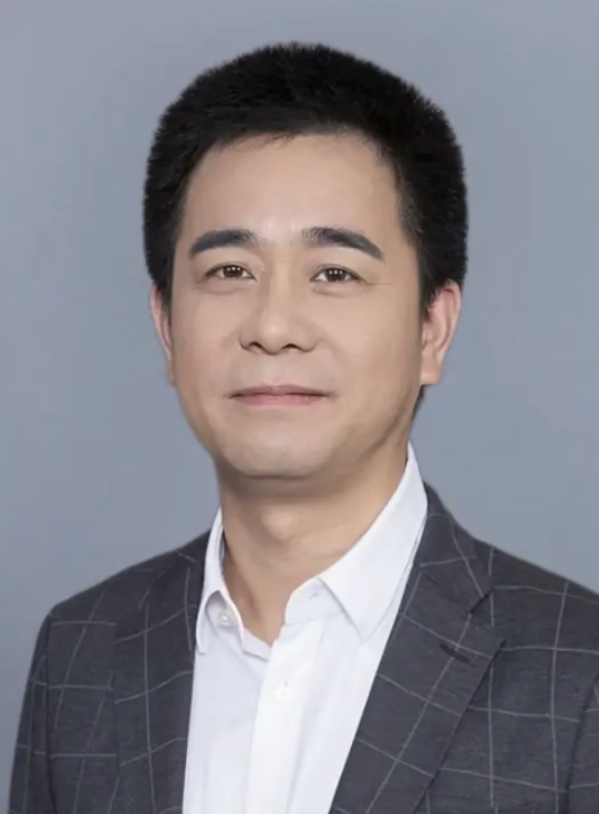 朱秋国博士照片